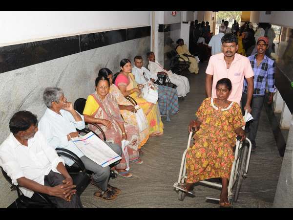 Patients left in lurch as private doctors begin indefinte strike
