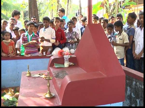 School children's perfome Daivaradhane in Bantwal
