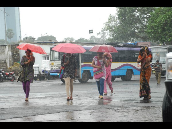 ಮಹಿಳೆಯ ಹೆಸರು ಏಕೆ?