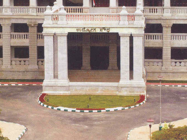 ಎಫ್ ಡಿಎ ಹಾಗೂ ಎಸ್ ಡಿಎ ಹುದ್ದೆಗಳಿಗೆ ಅರ್ಜಿ ಆಹ್ವಾನ 