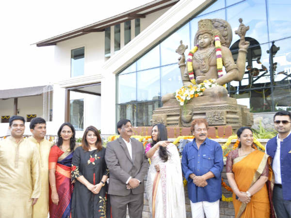 ರಾಜ್ಯದ ಪ್ರಮುಖ ಪ್ರವಾಸಿ ಕೇಂದ್ರಗಳಲ್ಲಿ ಸ್ಥಾಪನೆ