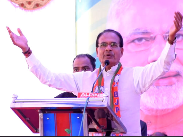 ಕರ್ನಾಟಕದ ಹೆಸರು ಕೆಡಿಸುತ್ತಿದ್ದಾರೆ