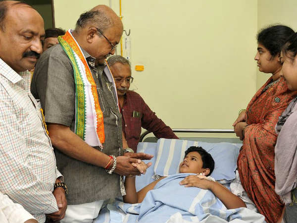 HM Revanna distributes medical expenses to student HM Revanna distributes medical expenses to student
