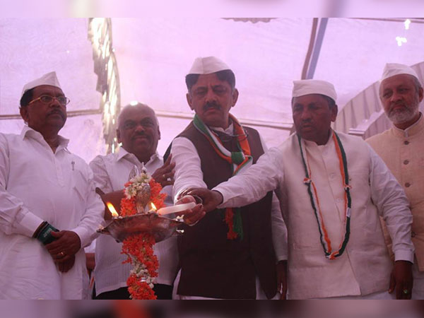 ಕಾಂಗ್ರೆಸ್ ನಲ್ಲಿನ ಗುಂಪುಗಾರಿಕೆಯ ಬಗ್ಗೆ ದಿನೇಶ್ ಹೇಳಿದ್ದು ಕಾಂಗ್ರೆಸ್ ನಲ್ಲಿನ ಗುಂಪುಗಾರಿಕೆಯ ಬಗ್ಗೆ ದಿನೇಶ್ ಹೇಳಿದ್ದು