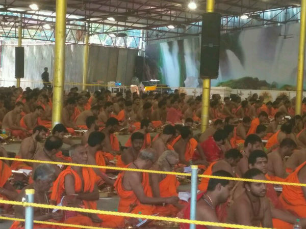 1,350 ಪುರೋಹಿತರಿಂದ ಯಾಗ