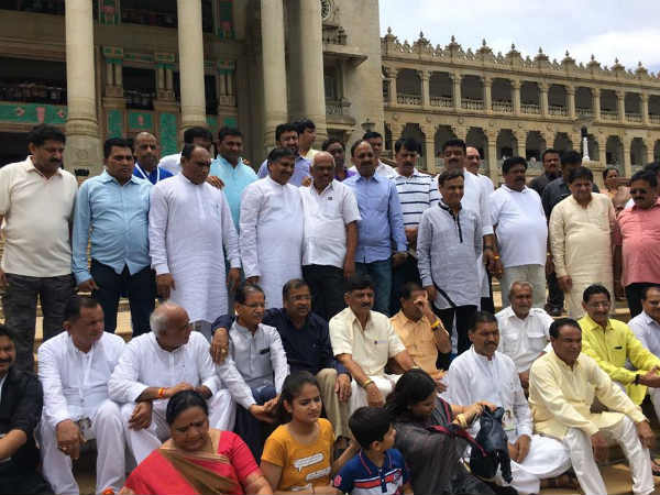 ಗುಜರಾತ್ ರಾಜ್ಯಸಭೆ ಚುನಾವಣೆ ಇಲ್ಲಿ ಚರ್ಚೆ