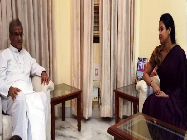 ಉಪ ನಗರಗಳಿಗೆ ಭೇಟಿ ನೀಡಿದ ವೀರೇಂದ್ರ ಹೆಗ್ಡೆ ಉಪ ನಗರಗಳಿಗೆ ಭೇಟಿ ನೀಡಿದ ವೀರೇಂದ್ರ ಹೆಗ್ಡೆ