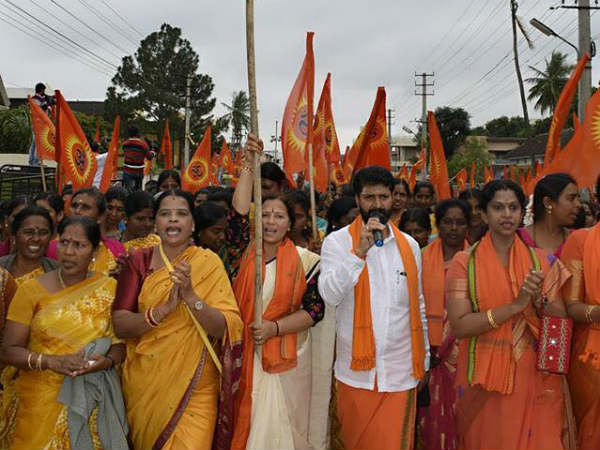 C.T.Ravi begges to complete Dathamala ritual C.T.Ravi begges to complete Dathamala ritual