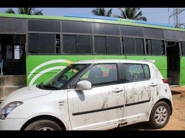 Miscreants burn vehicles in Shivamogga city