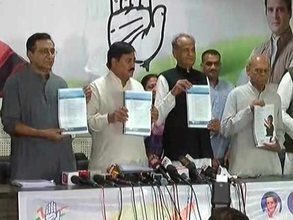 Congress releases Manifesto for Gujarat Election 2017 Congress releases Manifesto for Gujarat Election 2017