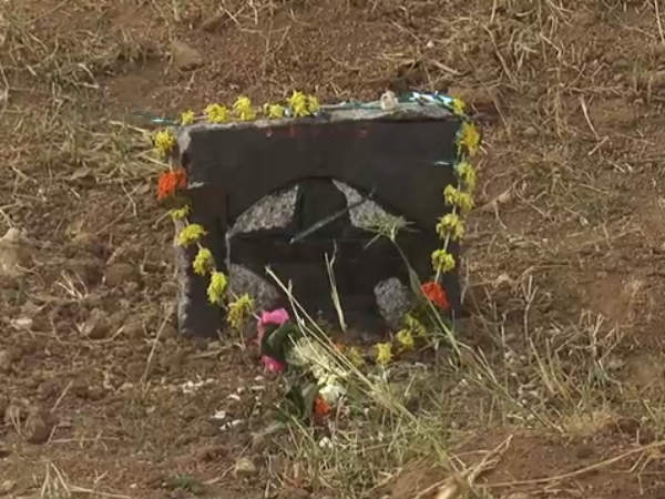 Plot find for mother burial when she is alive