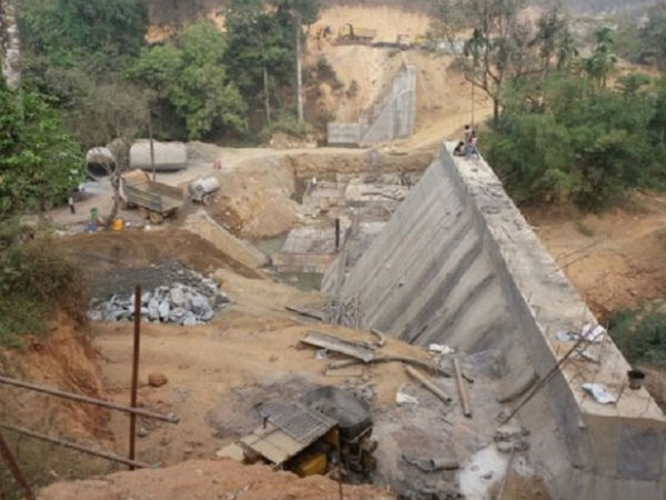 Yethina hole protesteres are contesting election.