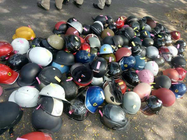 300ಕ್ಕೂ ಹೆಚ್ಚು ಹೆಲ್ಮೆಟ್ ವಶಕ್ಕೆ