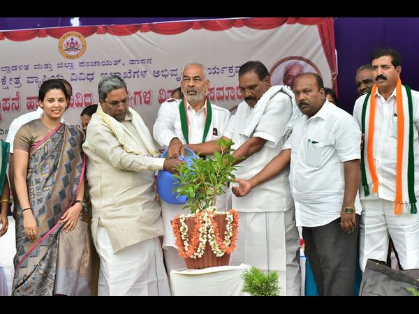 ಯಡಿಯೂರಪ್ಪ ಹಸಿರು ಶಾಲು ಬಗ್ಗೆ ವ್ಯಂಗ್ಯ