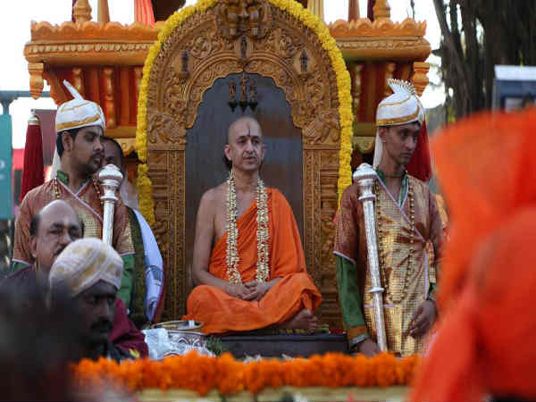 ಬಂದವರಿಗೆಲ್ಲಾ ಕಟ್ಟಿಗೆಯಲ್ಲಿ ಅಡುಗೆ ಮಾಡಲು ಅಸಾಧ್ಯ ಬಂದವರಿಗೆಲ್ಲಾ ಕಟ್ಟಿಗೆಯಲ್ಲಿ ಅಡುಗೆ ಮಾಡಲು ಅಸಾಧ್ಯ