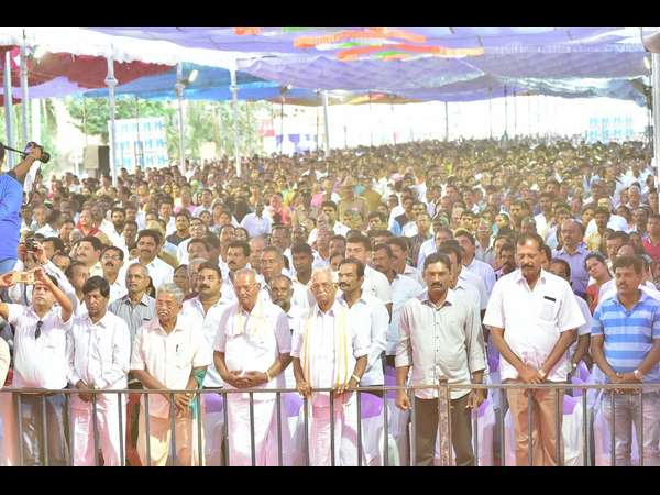 ಅನಂತ್ ಕುಮಾರ್ ಹೆಗಡೆಗೆ ನೊಟೀಸ್ ನೀಡಲಿಲ್ಲ ಏಕೆ?