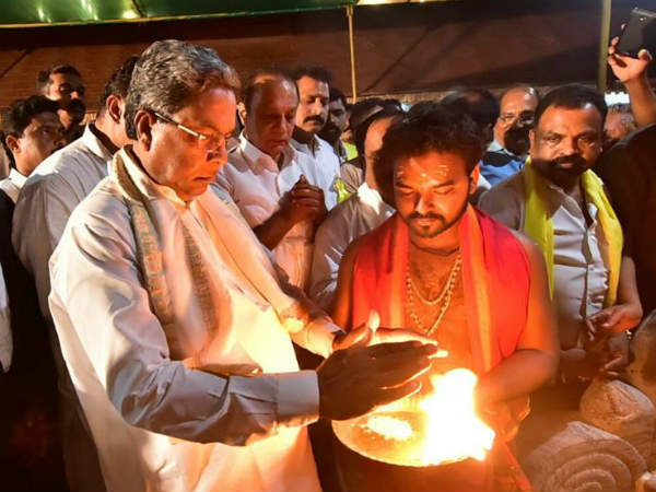 ಚಾಮರಾಜಪೇಟೆಯಲ್ಲಿರುವ ಶ್ರೀ ಮಲೆ ಮಹದೇಶ್ವರ ಚಾಮರಾಜಪೇಟೆಯಲ್ಲಿರುವ ಶ್ರೀ ಮಲೆ ಮಹದೇಶ್ವರ