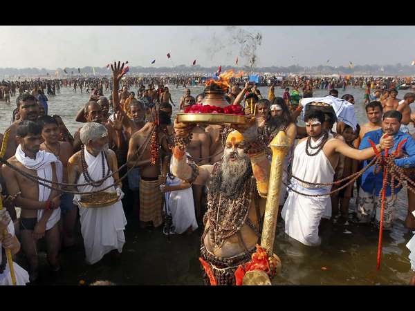 ಪ್ರಯಾಗದಲ್ಲಿ ಸಾಧುಗಳಿಂದ ಮಾಘಮೇಳ