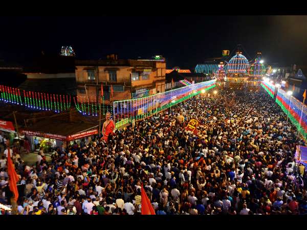 ಸಂಕ್ರಾಂತಿ ಸಂಭ್ರಮದಲ್ಲಿ ಮಿಂದೆದ್ದ ಕೃಷ್ಣಮಠ