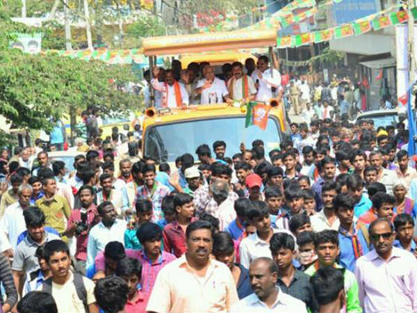 ಮೋದಿ ಮುಂದೆ ಮಾತನಾಡುತ್ತೇನೆ