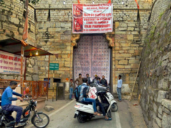 ಶತಮಾನದ ನಂತರ ಚಿತ್ತೋರ್ ಕೋಟೆಗೆ ಬೀಗ