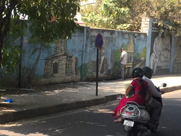 Public peeing in Jayanagar: Ravi krishna reddy accuses authorities Public peeing in Jayanagar: Ravi krishna reddy accuses authorities
