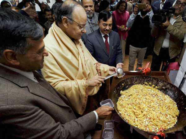 Halwa Ceremony attended by Finance Minister Arun Jaitley at the Ministry of Finance Halwa Ceremony attended by Finance Minister Arun Jaitley at the Ministry of Finance