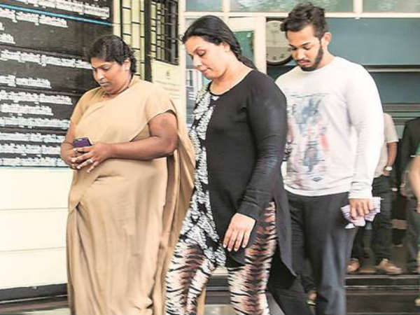 ವಿಚಾರಣೆಗೆ ದಿನ ನಿಗದಿಗೆ ಮನವಿ