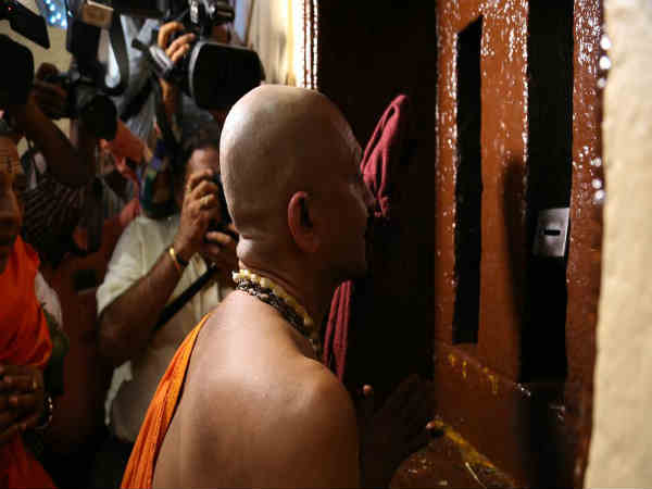 Udupi Paryaya Pura Pravesha of Vidhyadeesha Theertha Swamiji of Palimar Mutt Udupi Paryaya Pura Pravesha of Vidhyadeesha Theertha Swamiji of Palimar Mutt