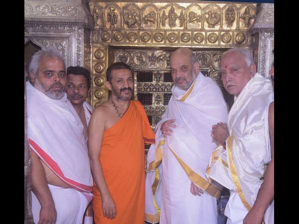 ಹರಸಿದ ಪಲಿಮಾರು ಶ್ರೀ