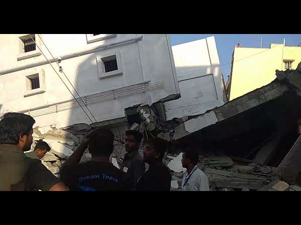 multi storage building collapse in Bengaluru, 25 labors under the remnant