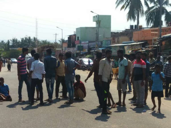 Tension prevailed at Kamalapur, Hospet 