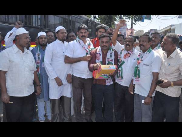 Cauvery verdict: Celebration in Mandya