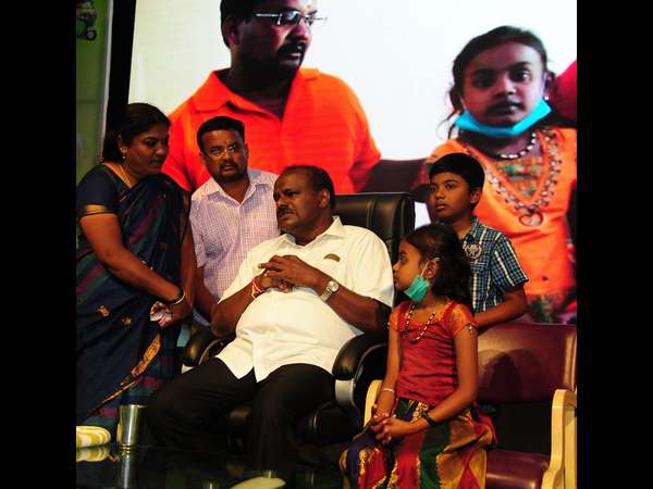 ಸಹಾಯಕ್ಕಾಗಿ ಕುಮಾರಸ್ವಾಮಿಗೆ ಮೊರೆ