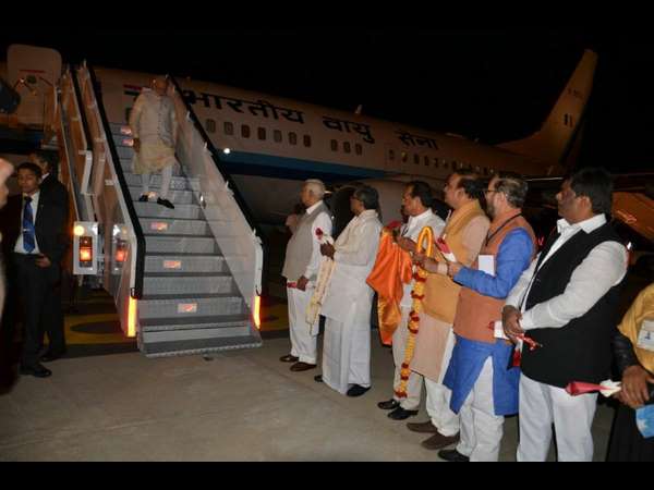Modi arrived in Mysuru and participated in several programs on Monday