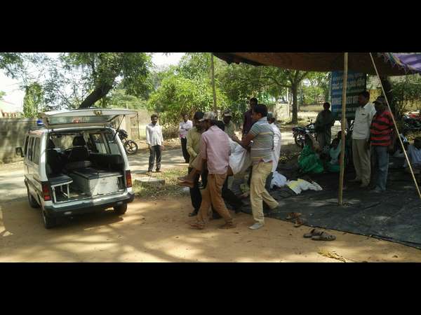 Daily wage workers unwell in Piriyapattana