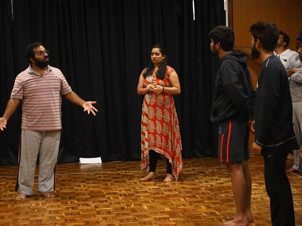 ಏನಿದು ಸುಗಂಧ ಸೀಮೆಯಾಚೆಯಲ್ಲಿ?