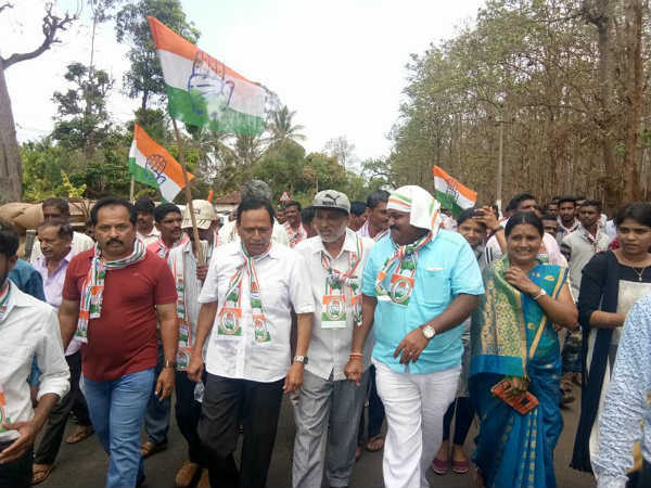 Kimmane Rathnakar padayatra enters second day 
