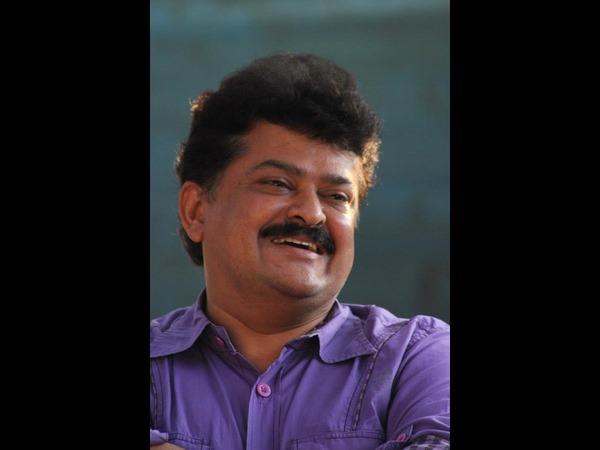 ಧೀಡೀರ್ ಸ್ಟಾರ್ ಆಗುವ ಹುಚ್ಚು ಹೆಚ್ಚಾಗಿದೆಯಲ್ಲ..?!