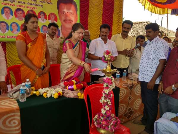 Elect HDK and develop Channapatna: Anita Kumarswamy