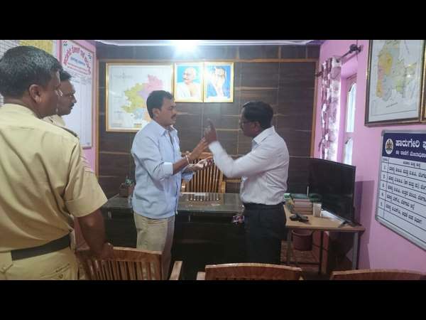 Bike rider attacked excise PSI in Belgavi