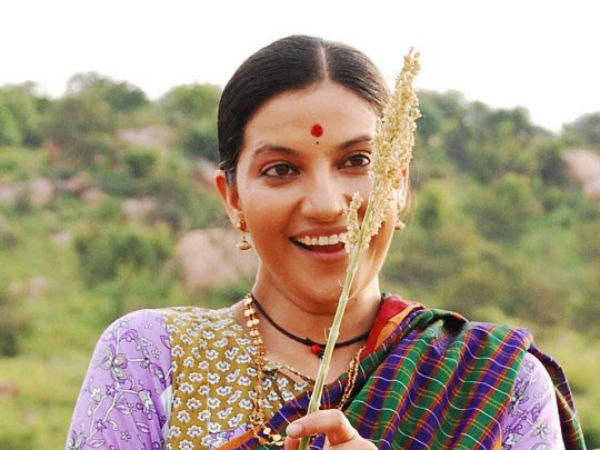 Bhavana angry for stiping speech while Azan Bhavana angry for stiping speech while Azan