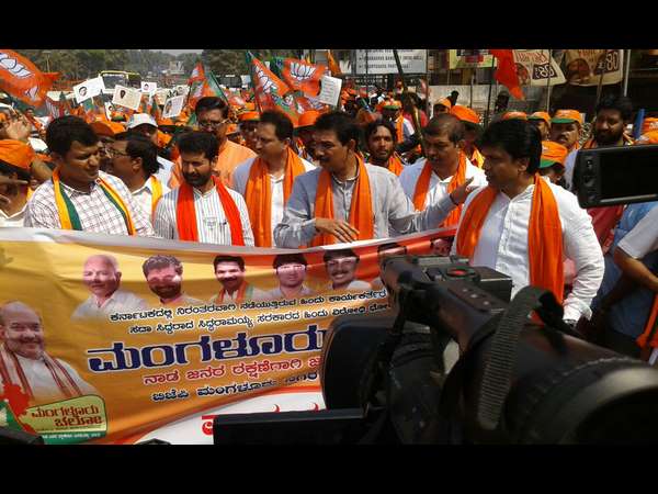 ಮೋದಿ ಟೀಕಿಸದಿದ್ದರೆ ಸಿಎಂಗೆ ನಿದ್ದೆ ಬರಲ್ಲ