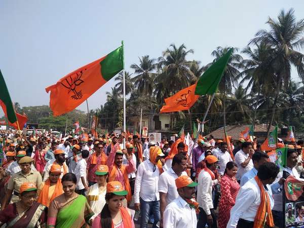 ಸರಕಾರದ ಚೇಲಾಗಳಾಗಬೇಡಿ