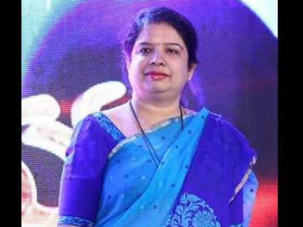 ಜೆಡಿಎಸ್ ಟಿಕೆಟಿನಿಂದ ಸ್ಪರ್ಧಿಸಿದ್ದ ಅನಿತಾ ಕುಮಾರಸ್ವಾಮಿ ಜೆಡಿಎಸ್ ಟಿಕೆಟಿನಿಂದ ಸ್ಪರ್ಧಿಸಿದ್ದ ಅನಿತಾ ಕುಮಾರಸ್ವಾಮಿ