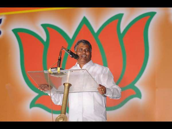 ವಿ ಸೋಮಣ್ಣಗೆ ಭಾರೀ ಸೋಲು ವಿ ಸೋಮಣ್ಣಗೆ ಭಾರೀ ಸೋಲು