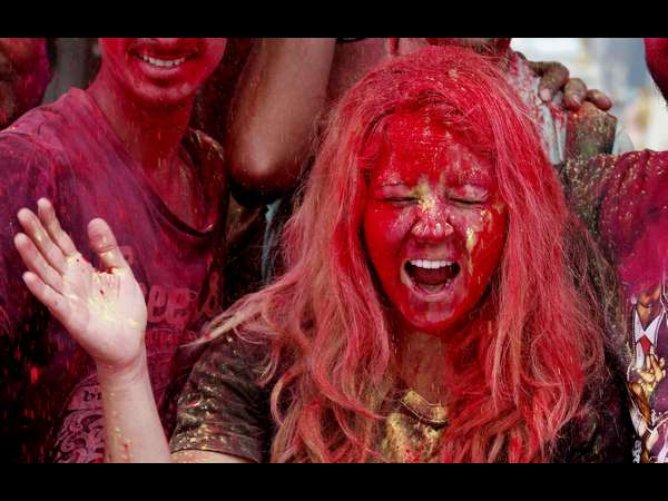 ಕೆಂಪಾದವೋ ಎಲ್ಲ ಕೆಂಪಾದವೋ..!