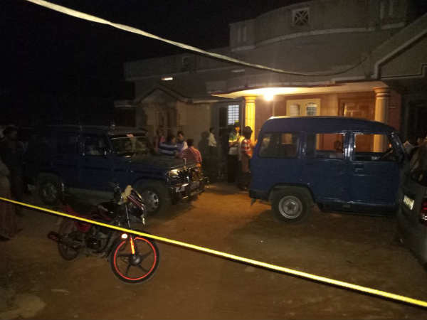 Theft in ex-servicemans House in Ichalampady
