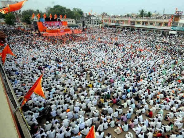 ಭಾಷಣಗಳಿಗೆ ಚಪ್ಪಾಳೆ ತಟ್ಟುತ್ತಾರೆ: ಮತ ಹಾಕುವುದು ಅನುಮಾನ 