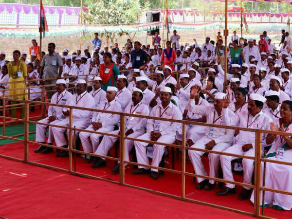Rahul Gandhi wants Modi to stop insulting peoples efforts